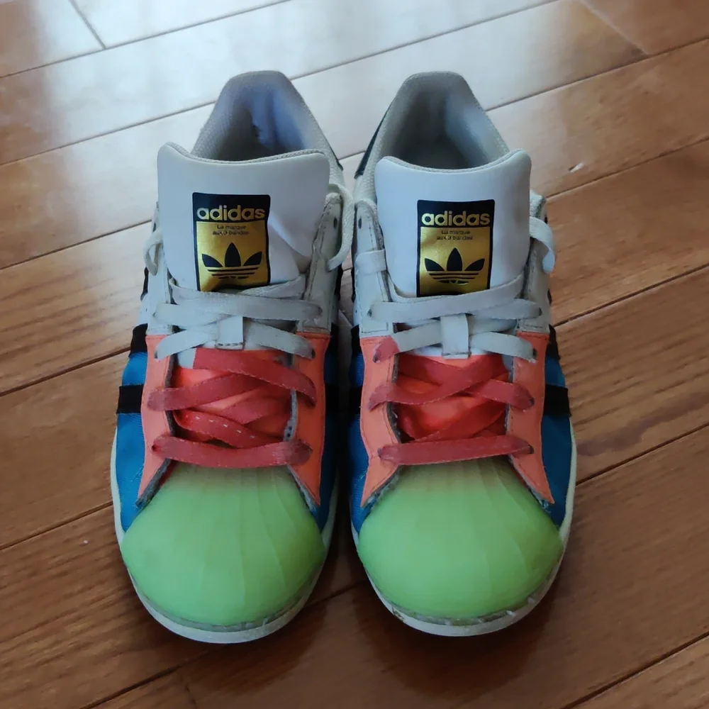 Cute girls adidas sneakers - Picture 2 of 6